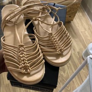 Beautiful comfy sandals